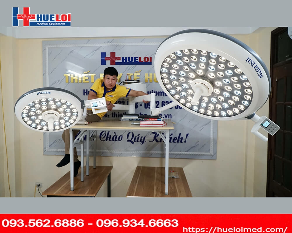 Đèn mổ treo trần 2 nhánh LED 750/550 