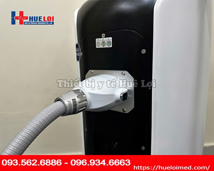 máy xung kích trị liệu EMFOCUS