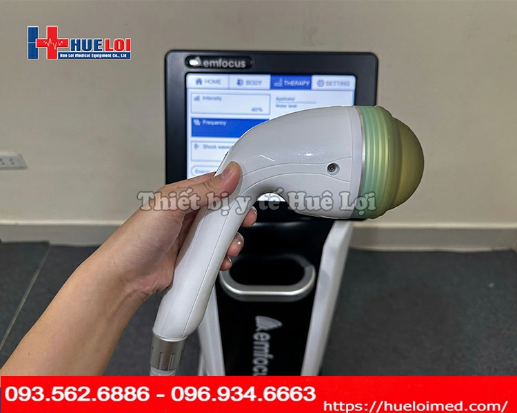 máy xung kích trị liệu EMFOCUS